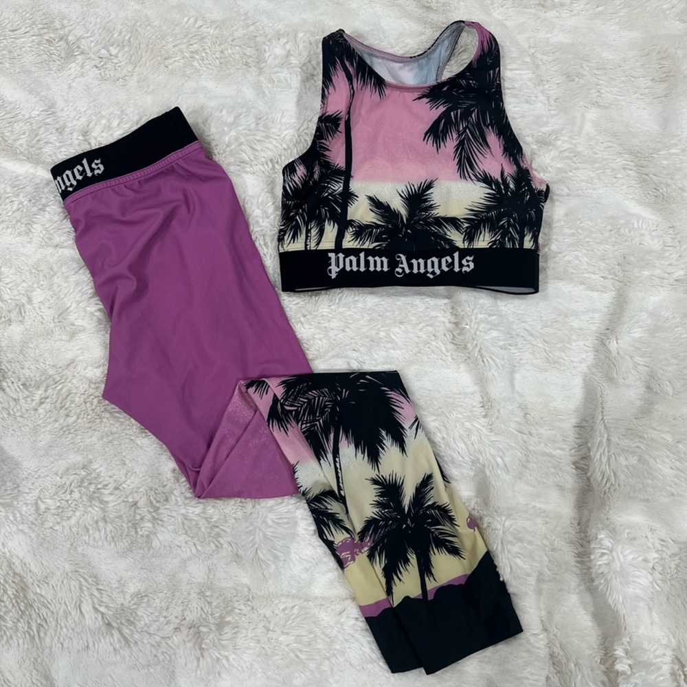 Palm Angels Pink Sunset set in technical fabric.
Color: Purple black